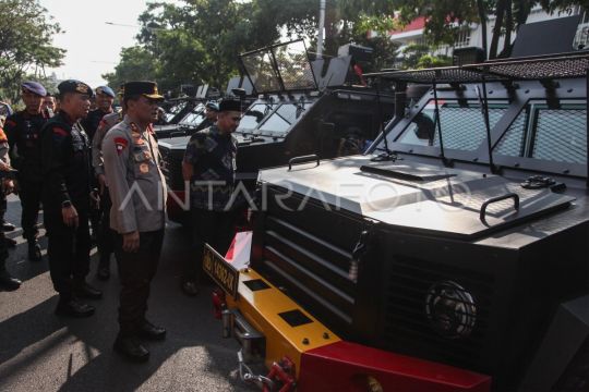 Apel gelar pasukan pengamanan Pertemuan Menteri-Menteri Ekonomi ASEAN Ke-55 Page 2 Small