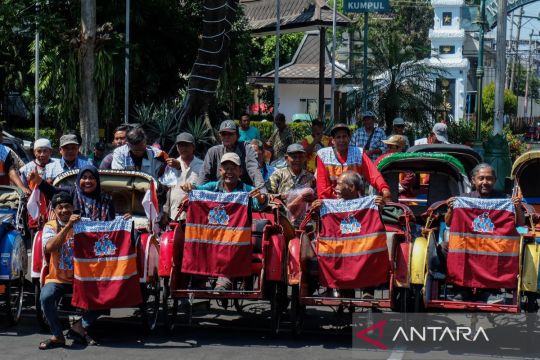 Becak untuk pariwisata di Solo Page 2 Small