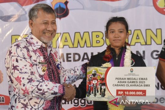 Penyambutan atlet peraih emas Asian Games 2022 di Temanggung Page 1 Small