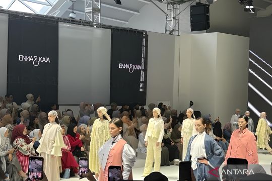 Jenna&Kaia tampilkan koleksi "Tuileries" di JFW 2024