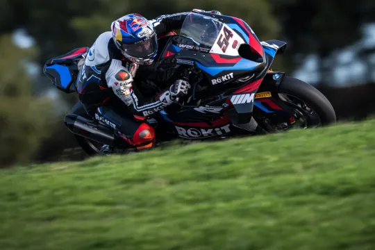 Toprak Razgatlioglu ambil alih puncak klasemen sementara WSBK 2025