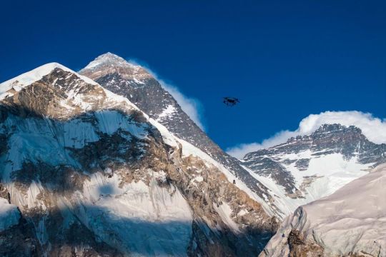 DJI sukses lakukan uji coba pengiriman drone di Gunung Qomolangma