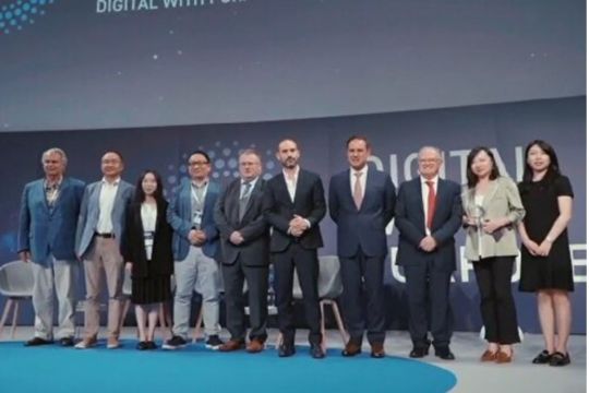 Huawei Raih "Digital with Purpose Award" atas Solusi Pelestarian Salmon di Norwegia