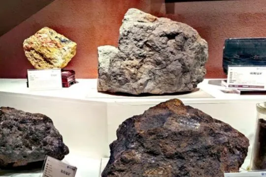 China luncurkan operasi berantas penyelundupan mineral strategis
