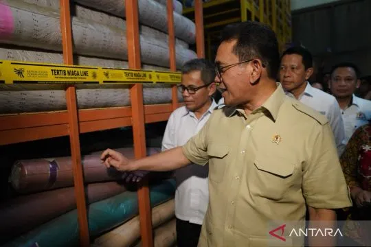 Kemendag ekspos gulungan kain impor ilegal senilai Rp90 miliar