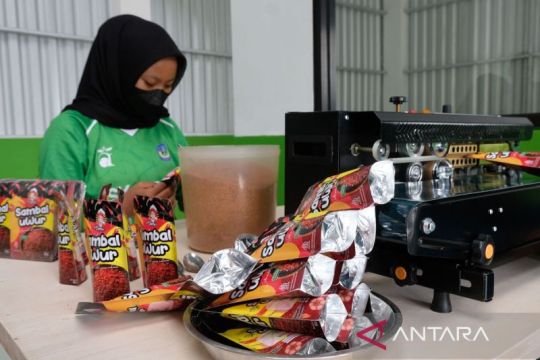 Inovasi olahan makanan berbahan cabe kering Page 1 Small