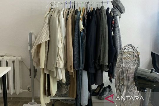 Kipas angin bisa bantu cegah pakaian apek di musim hujan