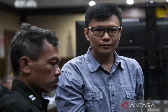 Ronald Tannur dihadirkan dalam sidang kasus suap hakim PN Surabaya