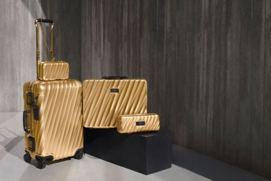 Tumi Luncurkan 50th Anniversary Gold Collection Edisi Terbatas