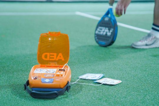 Selamatkan Nyawa Saat Olahraga! SECOM Indonesia Hadirkan Alat AED