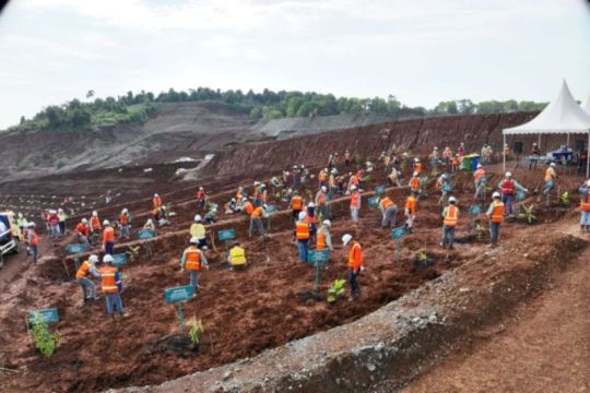 Industri nikel RI buat standardisasi global, tangkal kampanye negatif