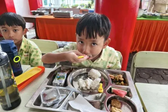 DPR: Jangan terprovokasi info belum pasti kebenarannya terkait MBG