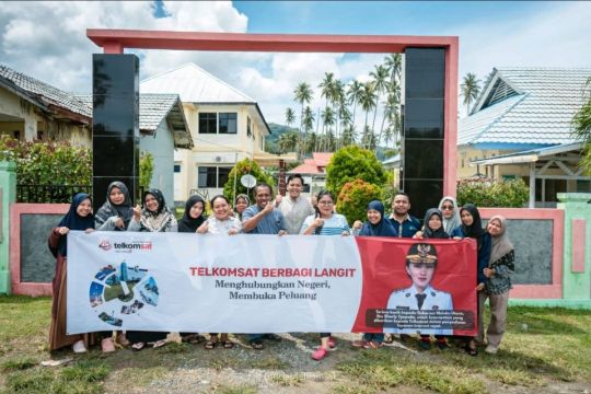 Telkomsat Wujudkan Konektivitas Tanpa Batas untuk Kesehatan dan Pendidikan Melalui Layanan Internet Satelit