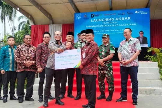 Pemkot Jambi beri perlindungan jamsostek bagi 3.000 pekerja rentan