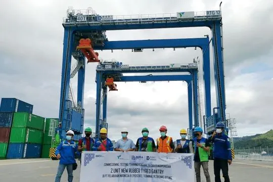 Pelindo tegaskan RTG TPK Bitung yang alami insiden bukan alat bekas