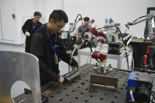 China luncurkan rencana aksi untuk rantai pasokan digital dan cerdas