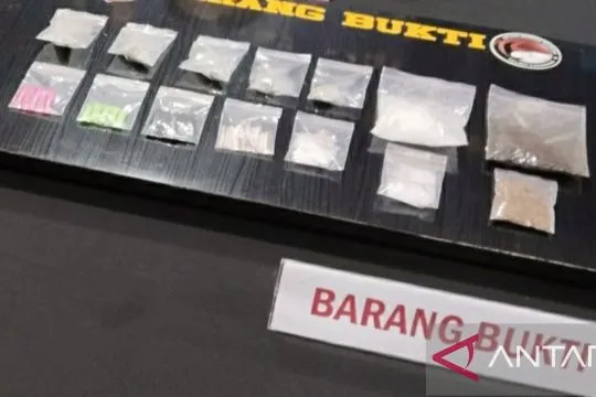 Polres Jakbar bongkar peredaran 231.345 butir obat keras