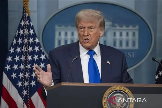 Trump teken perintah untuk menghukum negara penahan warga AS