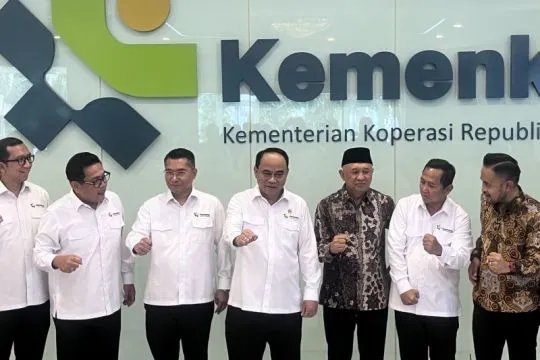 Menkop: Antusias masyarakat sangat tinggi terhadap Kopdes Merah Putih