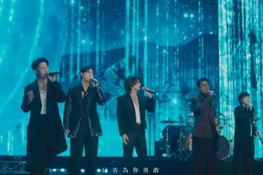 F4