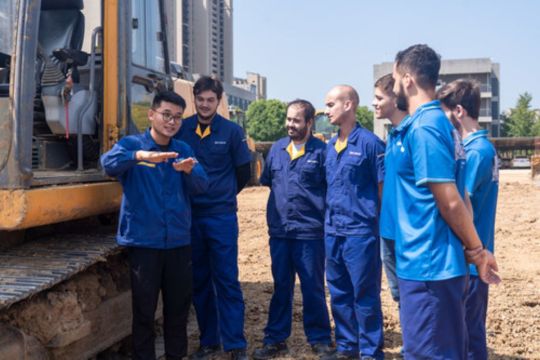 Para Lulusan XCMG Technician College Dapatkan Penawaran Kerja sebagai Eksekutif di Industri Konstruksi Global