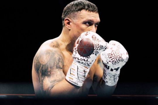 Oleksandr Usyk lepas gelar WBO untuk beri kesempatan generasi muda