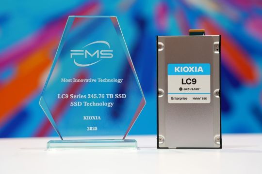 SSD Enterprise Seri KIOXIA LC9 245,76 TB dengan Memori Tumpukan 32 Cetakan Inovatif Mendapatkan Gelar ‘Best of Show’ di FMS: Masa Depan Memori dan Penyimpanan 2025