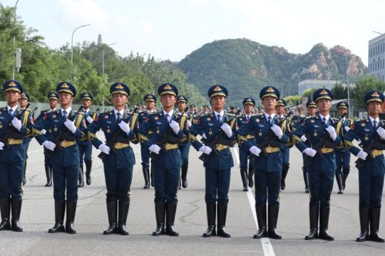 Mengintip persiapan parade militer akbar China