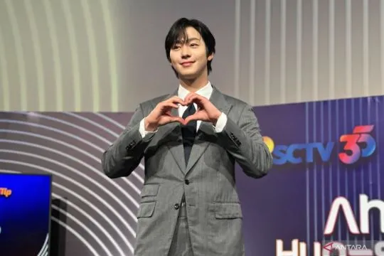 Bantu anak sekolah Indonesia, Ahn Hyo Seop mengaku senang dilibatkan
