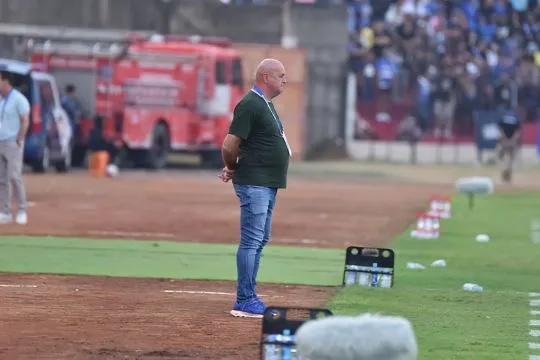 Bojan Hodak soroti lini depan Persib usai ditahan imbang PSIM