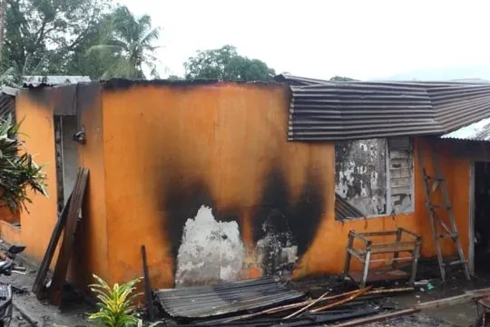 Pemkot Ambon mulai bangun rumah warga yang dibakar di Hunuth