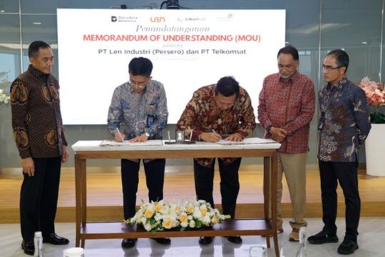 Telkomsat dan PT Len Industri (Persero) Tandatangani MoU untuk Perkuat Kolaborasi Pertahanan Berbasis Satelit