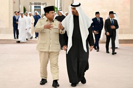 Prabowo tiba di Abu Dhabi bertemu Presiden MBZ bahas kondisi Timteng