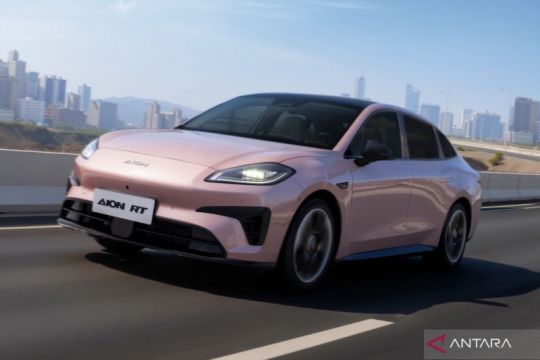 Resmi meluncur dengan harga Rp233 juta, simak spesifikasi GAC AION RT