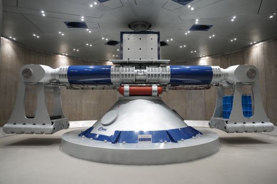 CHIEF1300, mesin sentrifus berkapasitas 300 kali gravitasi bumi