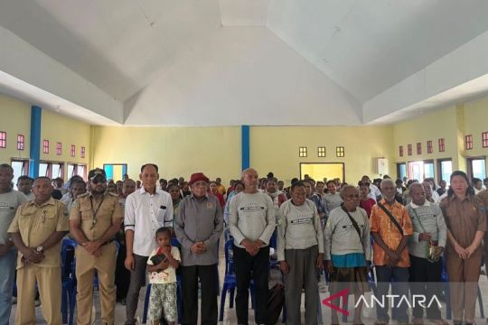DPR RI dan Kemenkes ajak warga Manokwari awasi penggunaan alkes