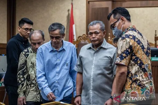 Eks Ketua PN Jaksel hingga tiga hakim hadapi sidang vonis kasus CPO 