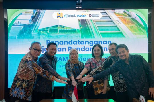 PT WIKA Tirta Jaya Jatiluhur Raih Pendanaan Hijau Rp 1,29 Triliun: Momentum Transformasi dan Kepemimpinan di Sektor Air Minum Berkelanjutan