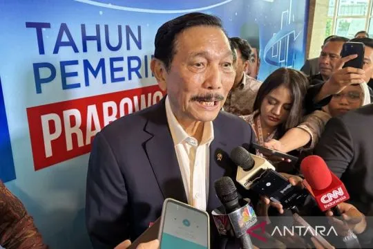 Hoaks! Luhut suruh rakyat bayar utang kereta cepat Whoosh