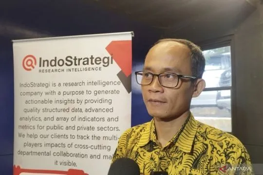 Survei IndoStrategi setahun Prabowo: Mu'ti tertinggi, Bahlil terendah