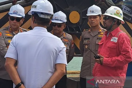 Penyidik kumpulkan bukti-bukti terkait kebakaran kapal Federal II