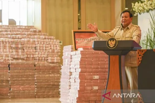 Prabowo minta hukum jangan tumpul ke atas, tajam ke bawah
