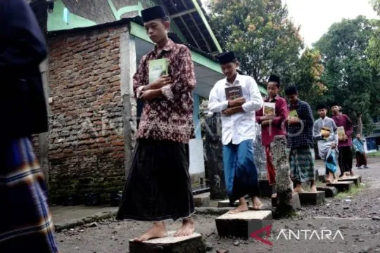 Transformasi pesantren menuju Indonesia Emas 2045