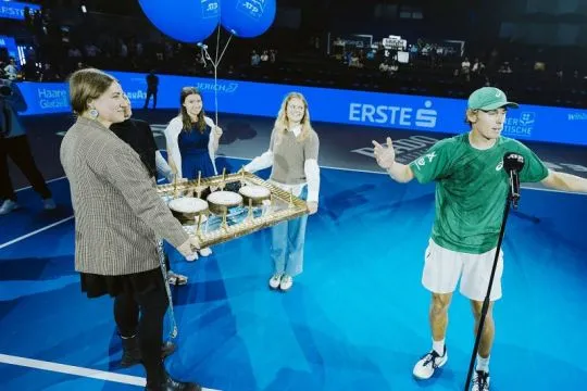 De Minaur catat kemenangan ke-300 dalam kariernya di Wina