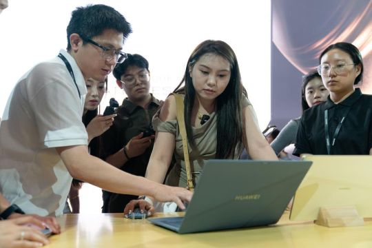 Perangkat Pengguna HarmonyOS 5 dari Huawei Tembus 23 Juta Unit