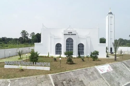 Masjid Raudhatul Limpapeh, Gerbang Spiritual dan Ikon Dua Budaya di Tol Serang-Panimbang