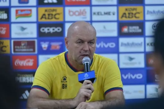 Bojan tak masalahkan respon Saddil Ramdani ketika diganti
