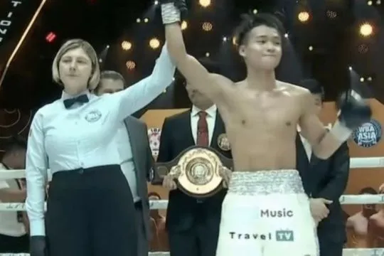 Ayumu Sano beri Tagacanao kekalahan pertama, rebut juara WBA Asia