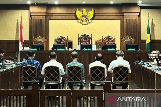 Lima petinggi perusahaan swasta divonis 4 tahun penjara di kasus gula