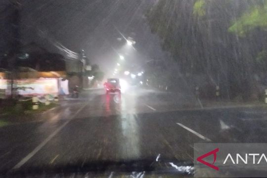 BMKG: Hujan berpotensi terjadi di mayoritas kota Indonesia pada Senin